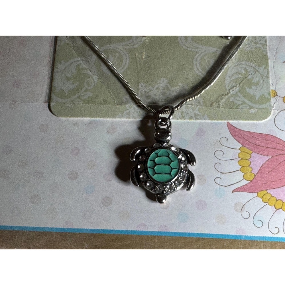 Coastal Calm Gift Set  Turquoise Turtle Necklace & Earrings  Ocean-Inspired Body - Picture 4 of 5